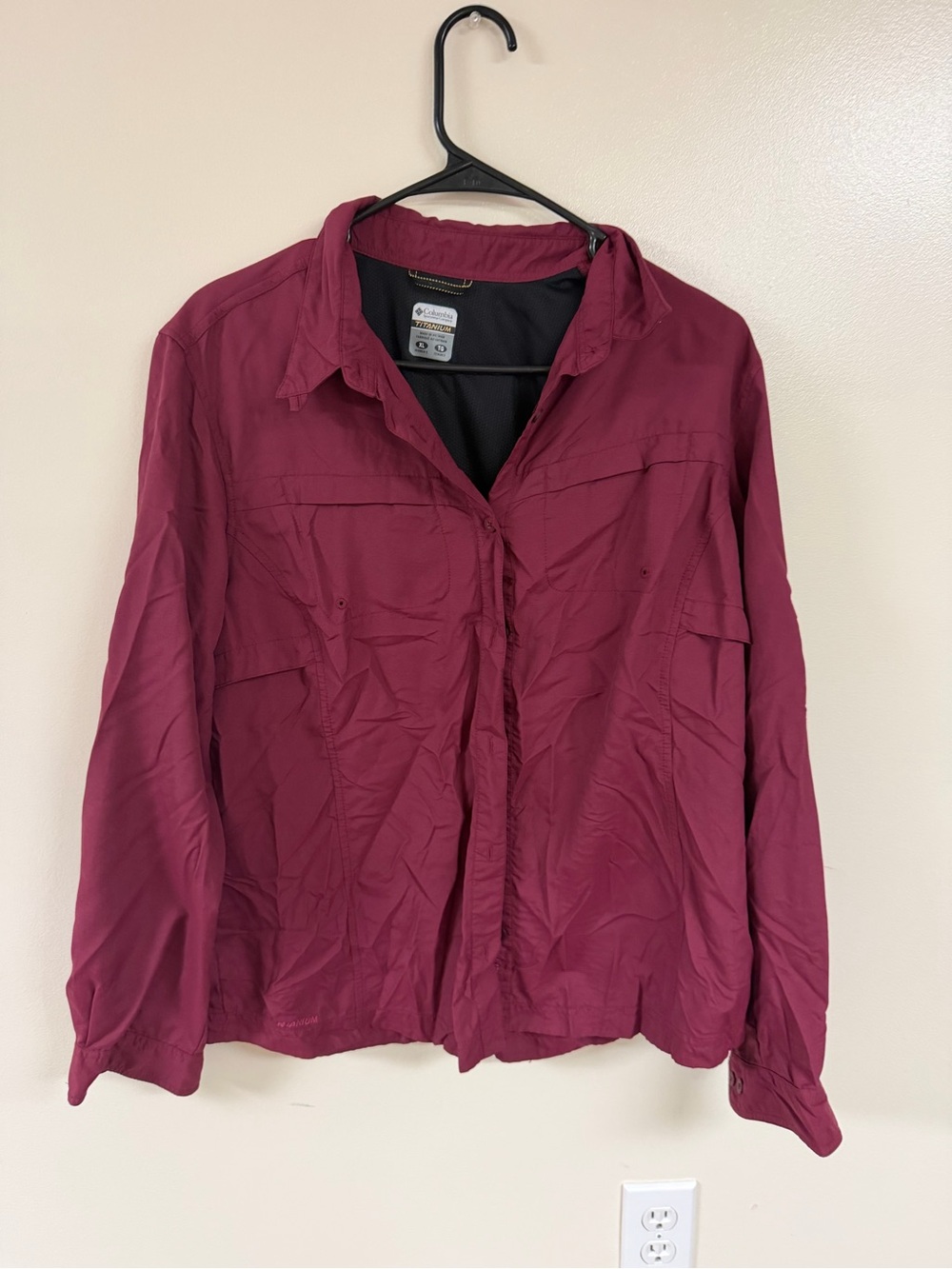 Columbia Titanium Women's Maroon Utility Shirt Jacket